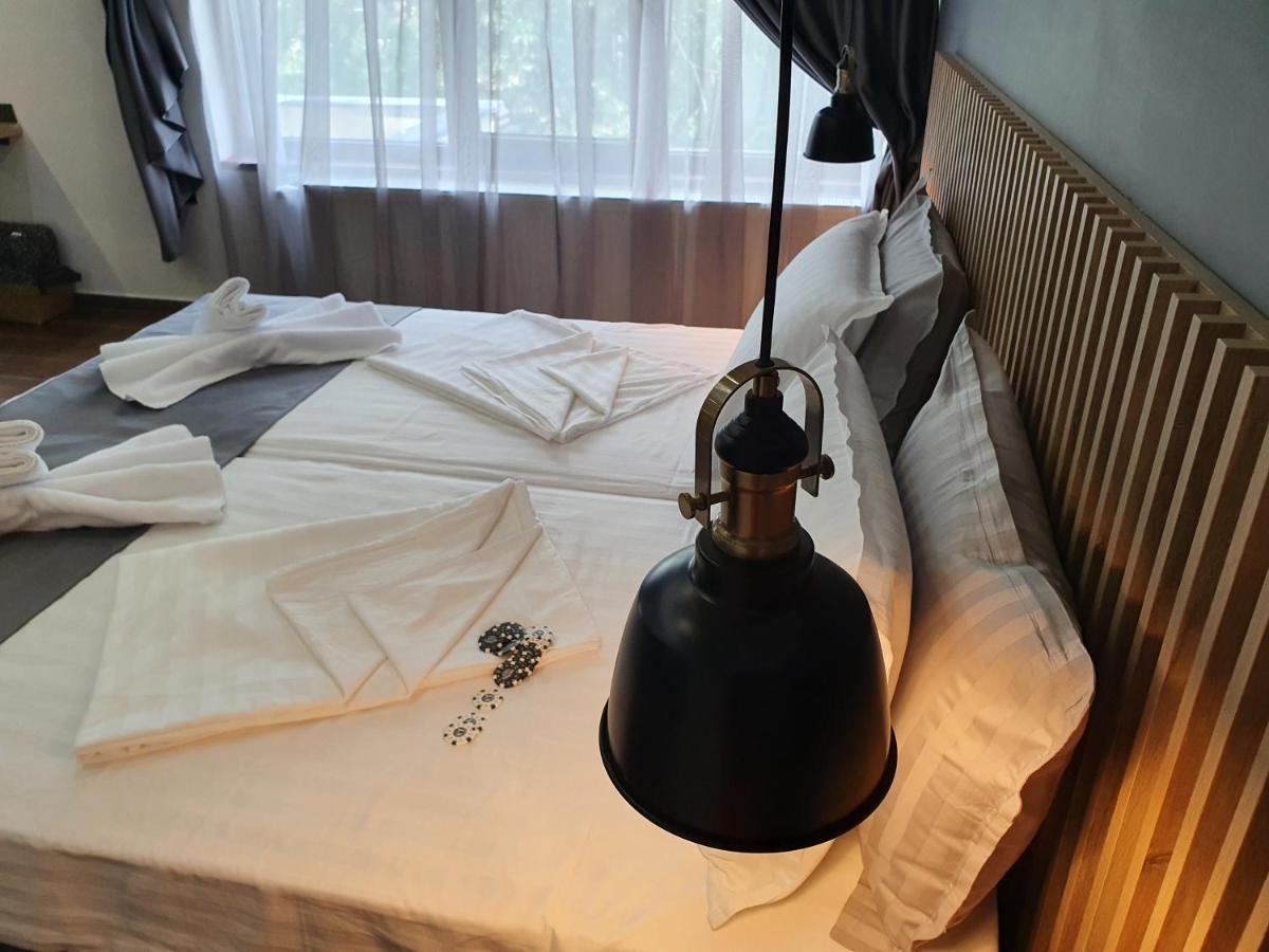 Kamelia Guest Rooms Kazanlak Exterior photo
