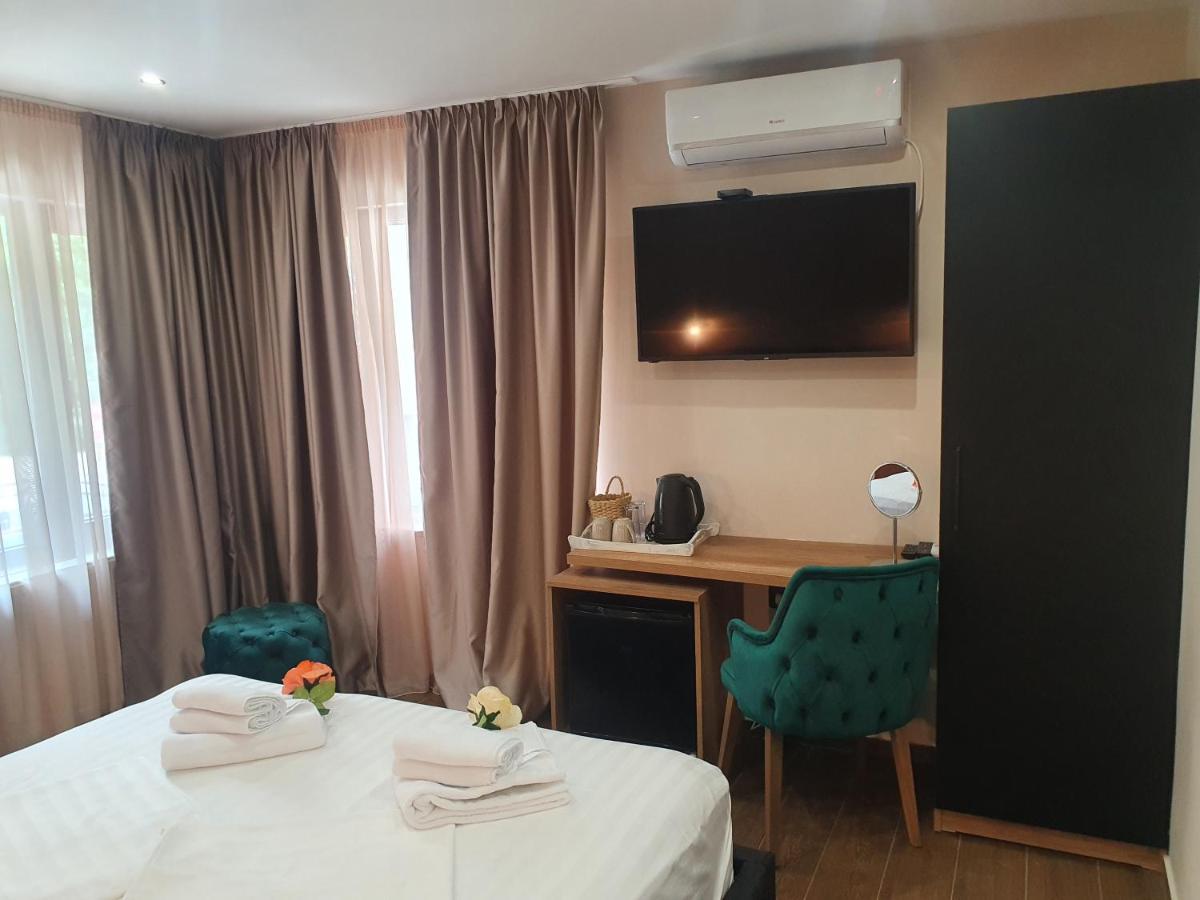 Kamelia Guest Rooms Kazanlak Exterior photo