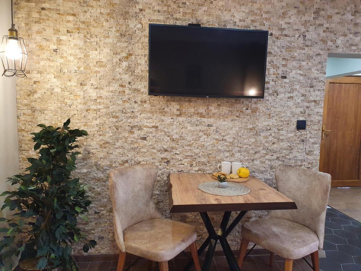 Kamelia Guest Rooms Kazanlak Exterior photo