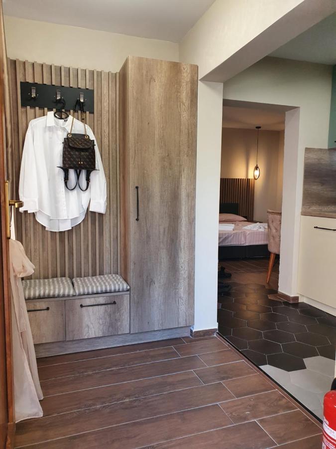 Kamelia Guest Rooms Kazanlak Exterior photo