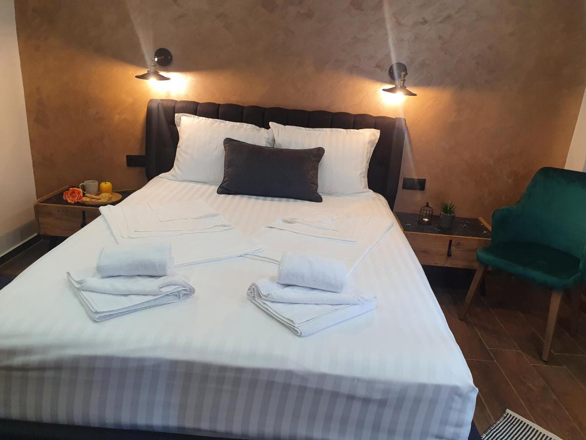 Kamelia Guest Rooms Kazanlak Exterior photo