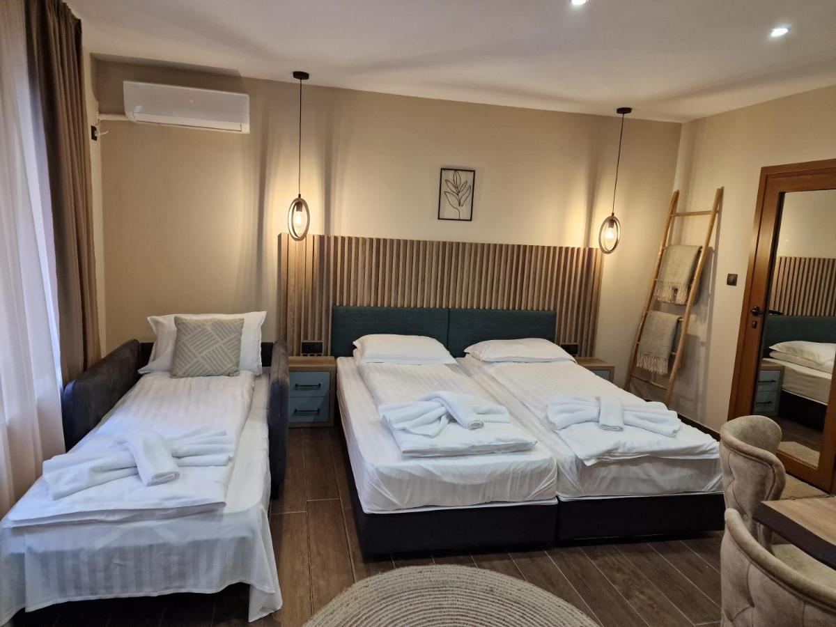 Kamelia Guest Rooms Kazanlak Exterior photo