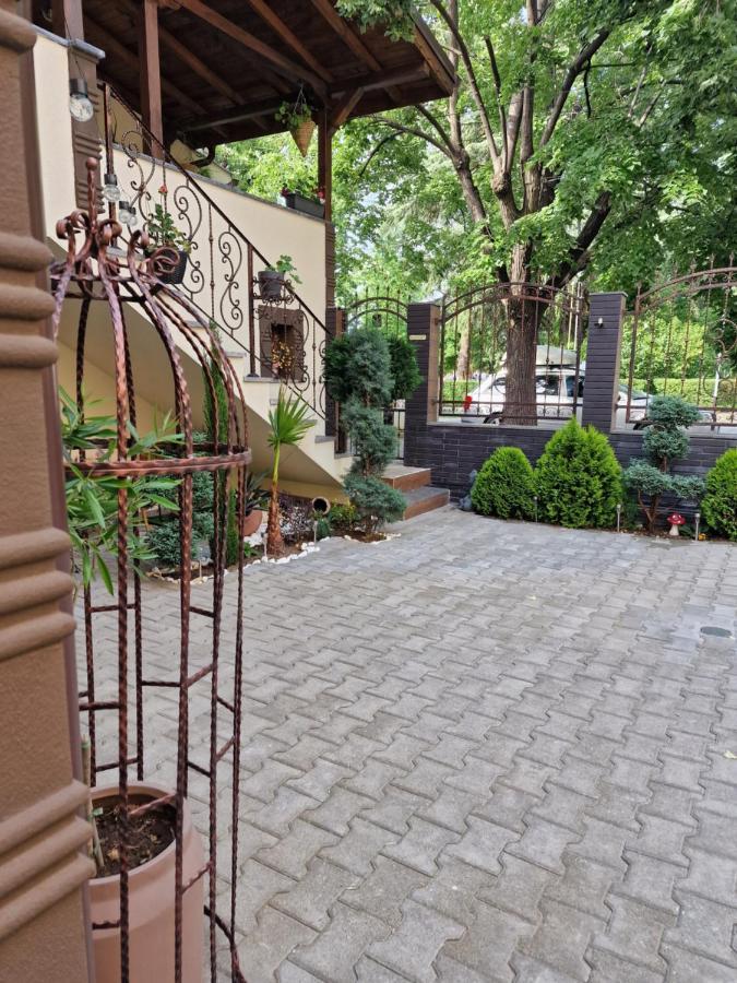 Kamelia Guest Rooms Kazanlak Exterior photo